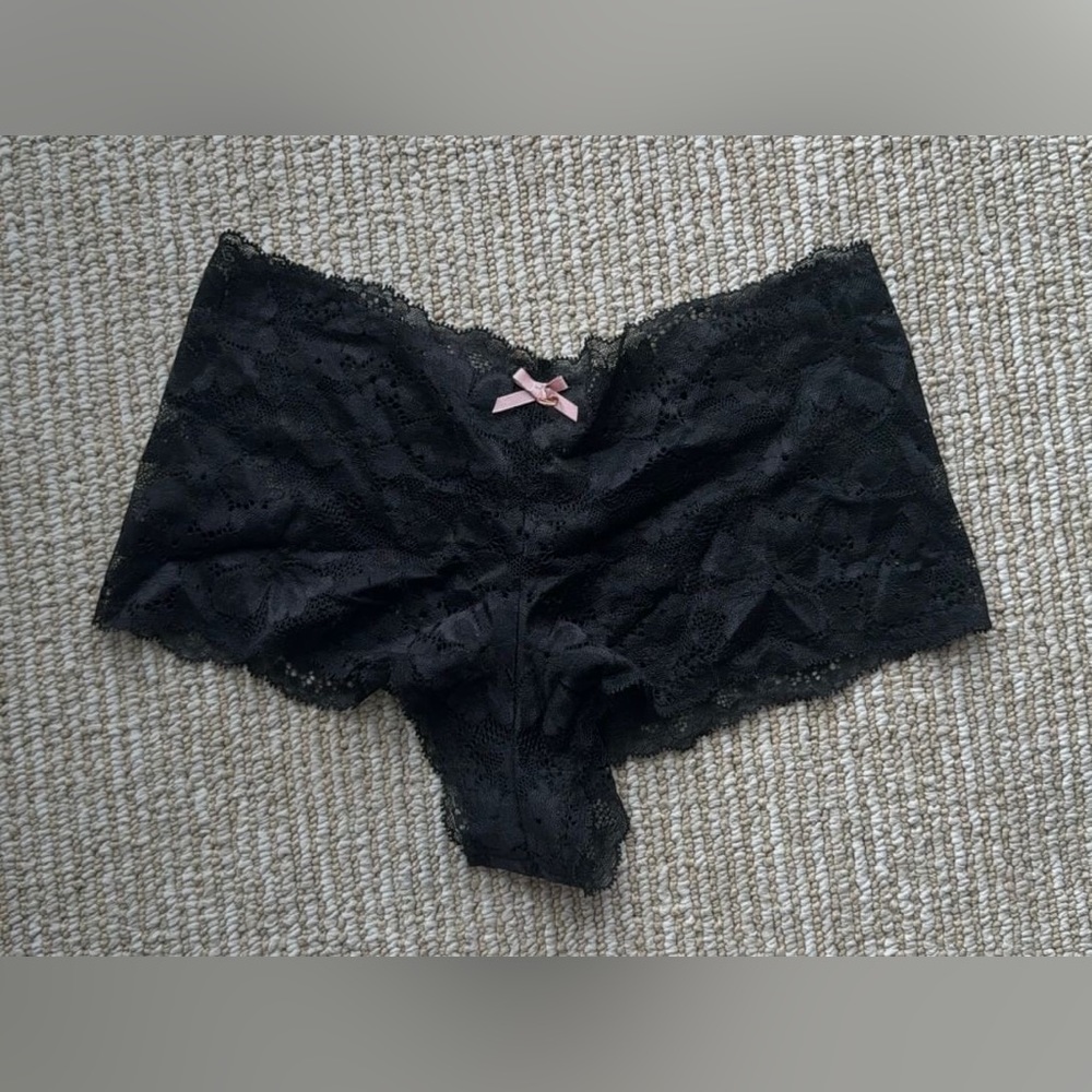 Lace black